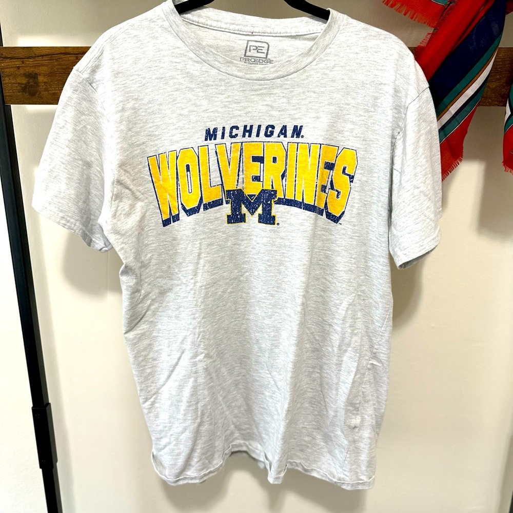 PRO EDGE "Michigan Wolverines" Shirt - L